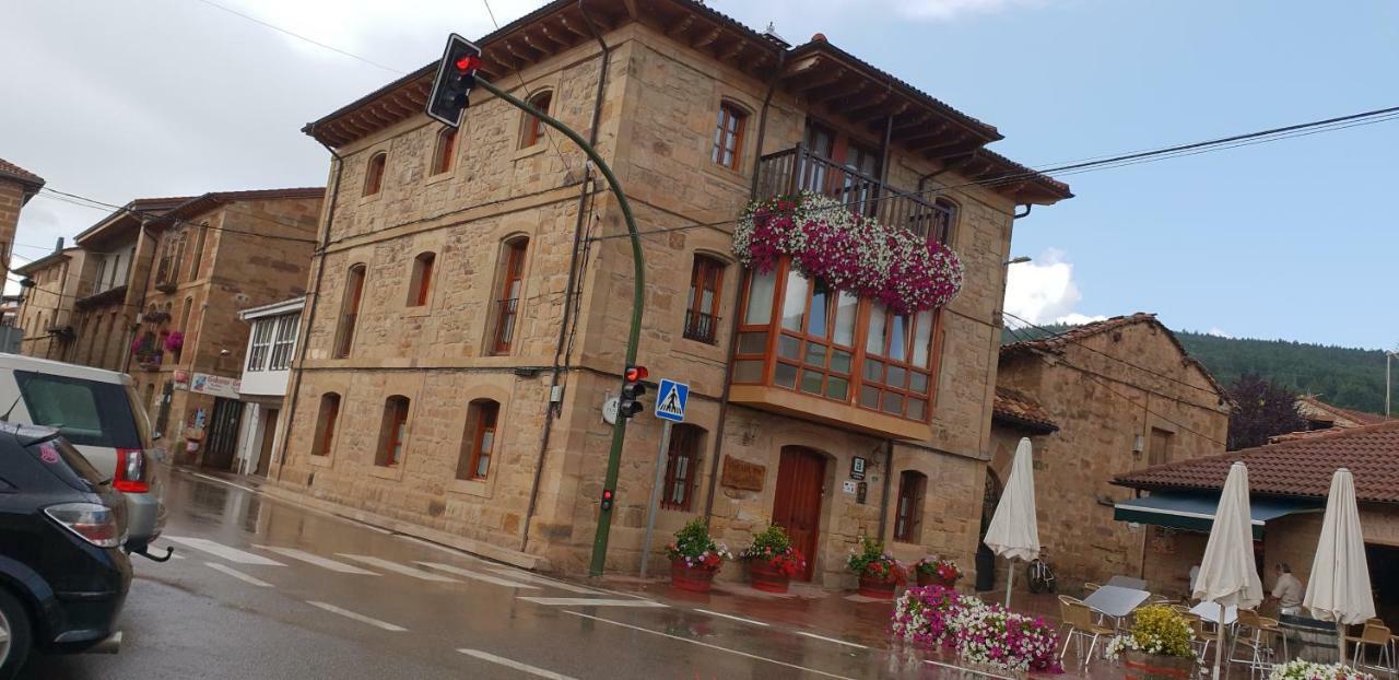 El Cuartelillo Viejo Guest House Polientes Exterior photo